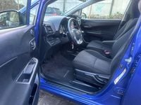 Gebraucht Toyota Verso-S Basis 99 PS (72 kW) 2015 Blau Van / Kleinbus