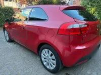 Gebraucht Kia Rio 86 PS (63 kW) 2013 Rot Kleinwagen
