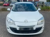 Gebraucht Renault Mégane III Dynamique 110 PS (80 kW) 2009 Weiß Limousine