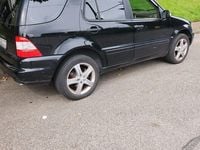 Gebraucht Mercedes ML350 235 PS (172 kW) 2004 Schwarz SUV