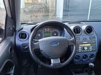 Gebraucht Ford Fiesta 80 PS (58 kW) 2008 Silber Kleinwagen