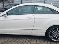 Gebraucht Mercedes E250 211 PS (155 kW) 2015 Polarweiss  unilack Coupé