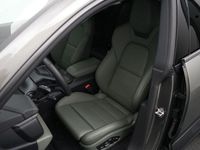 Gebraucht Porsche Macan 300 kW (408 PS) 2025 Grün SUV