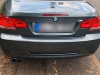 Gebraucht BMW 328 Cabriolet 233 PS (171 kW) 2010 Grau Cabrio