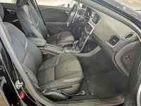 Gebraucht Volvo V40 Momentum 150 PS (110 kW) 2014 Schwarz Limousine