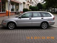 Gebraucht Volvo V40 102 PS (75 kW) 2003 Silber metallic Kombi