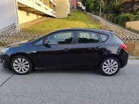 Gebraucht Opel Astra Innovation 101 PS (74 kW) 2012 Schwarz Limousine