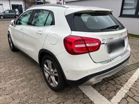 gebraucht Mercedes GLA180 Urban Urban/2.Hand/Navi/Klima/Xenon/SHZ