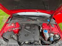 Gebraucht Audi A4 Ambiente 120 PS (88 kW) 2011 Rot Limousine