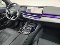 Gebraucht BMW 540 M Sport 303 PS (222 kW) 2025 Weiß Kombi