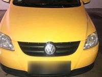Second-hand VW Fox 75 CP (55 kW) 2006 Galben Hatchback