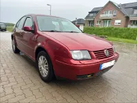 Brugt VW Bora 101 HK (74 kW) 1998 Rød Sedan