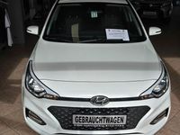Gebraucht Hyundai i20 84 PS (61 kW) 2021 Weiß Kleinwagen