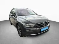 Gebraucht VW Tiguan Life 150 PS (110 kW) 2022 Uranograu SUV