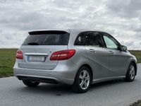 Gebraucht Mercedes B200 Night 156 PS (114 kW) 2011 Silber Van / Kleinbus