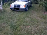Gebraucht Mercedes E230 132 PS (97 kW) 1992 Silber Limousine