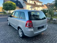 Gebraucht Opel Zafira 120 PS (88 kW) 2009 Grau Van / Kleinbus