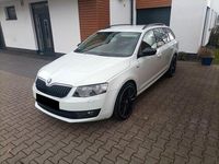 Gebraucht Skoda Octavia 110 PS (80 kW) 2016 Weiß Kleinwagen