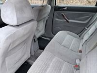 Gebraucht VW Passat Basis 131 PS (96 kW) 2003 Grau Kombi