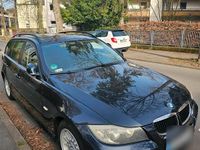 Gebraucht BMW 318 122 PS (89 kW) 2006 Blau Kombi