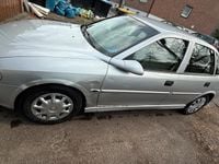 Gebraucht Opel Vectra 100 PS (73 kW) 2001 Silber Limousine