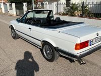 Gebraucht BMW 325 171 PS (125 kW) 1989 Weiß Cabrio