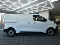 Gebraucht Opel Vivaro-e Combi Edition 144 PS (105 kW) 2022 Weiß Van / Kleinbus
