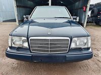 Gebraucht Mercedes E280 193 PS (141 kW) 1993 Blau Limousine