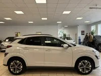 Gebraucht Hyundai Kona Edition 30+ 100 kW (136 PS) 2022 Weiß SUV