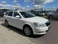 Gebraucht Skoda Octavia Family 140 PS (102 kW) 2011 Candyweiss Kombi
