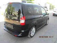 Gebraucht Ford Tourneo Courier Titanium 101 PS (74 kW) 2014 Schwarz Van / Kleinbus