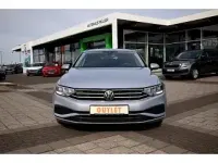 Gebraucht VW Passat 150 PS (110 kW) 2022 Scale silver metallic Kombi