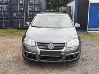 Gebraucht VW Jetta Comfortline 102 PS (75 kW) 2006 Grau Limousine