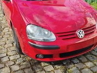 Gebraucht VW Golf V 105 PS (77 kW) 2005 Rot Kleinwagen