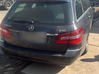 Gebraucht Mercedes E250 Avantgarde 204 PS (150 kW) 2009 Grau Kombi