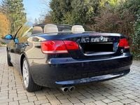 Gebraucht BMW 325 Cabriolet Performance 218 PS (160 kW) 2008 Blau Cabrio
