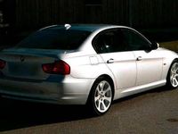 Gebraucht BMW 318 143 PS (105 kW) 2009 Silber Limousine