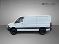 Używany Mercedes Sprinter 190 KM (139 kW) 2023 Biały Van
