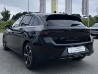 Gebraucht Opel Astra 136 PS (100 kW) 2024 Karbon schwarz metallic Kleinwagen
