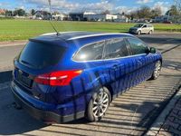 Używany Ford Focus Titanium 125 KM (91 kW) 2015 Niebieski Sedan/Limuzyna