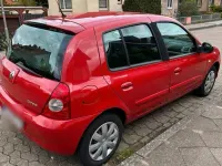 Gebraucht Renault Clio II 75 PS (55 kW) 2009 Rot Kleinwagen