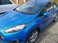 Gebraucht Ford Fiesta SYNC Edition 101 PS (74 kW) 2015 Blau Limousine