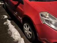 Gebraucht Renault Clio II 72 PS (52 kW) 2009 Rot Kleinwagen