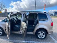 Gebraucht VW Touran 140 PS (102 kW) 2014 Braun Van / Kleinbus