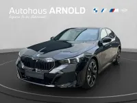 Neu BMW 550e M Sport 489 PS (359 kW) 2026 Black sapphire Limousine
