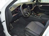 Gebraucht VW Touareg Style 286 PS (210 kW) 2024 Pure white SUV