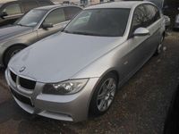Gebraucht BMW 318 129 PS (94 kW) 2006 Silbermetalik Limousine