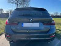 Gebraucht BMW 320 Luxury Line 190 PS (139 kW) 2020 Grau Kombi
