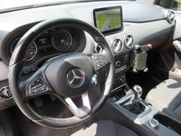 Gebraucht Mercedes B180 109 PS (80 kW) 2015 Braun Van / Kleinbus