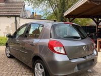 Gebraucht Renault Clio III 75 PS (55 kW) 2013 Grau Kleinwagen